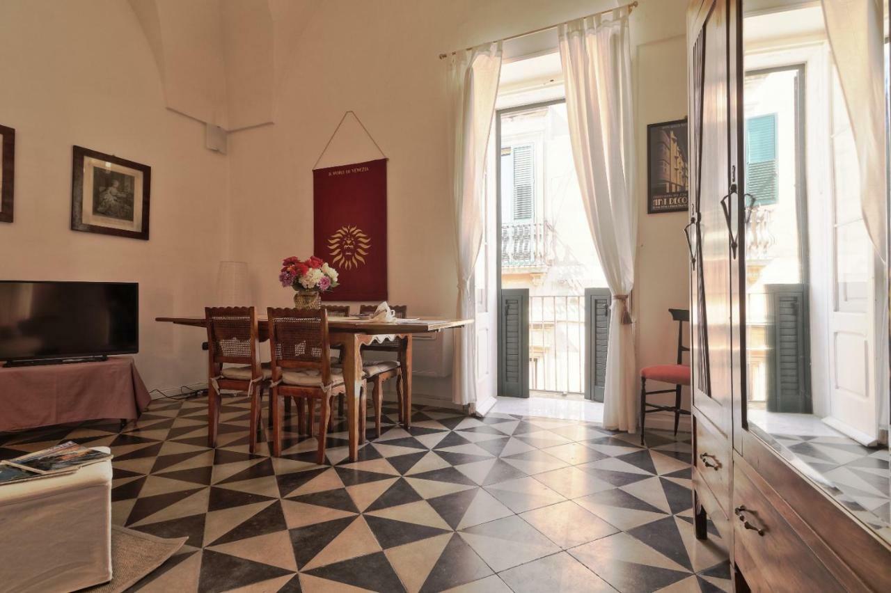 Slow Lecce - Old Town Apartment Sit Exterior foto