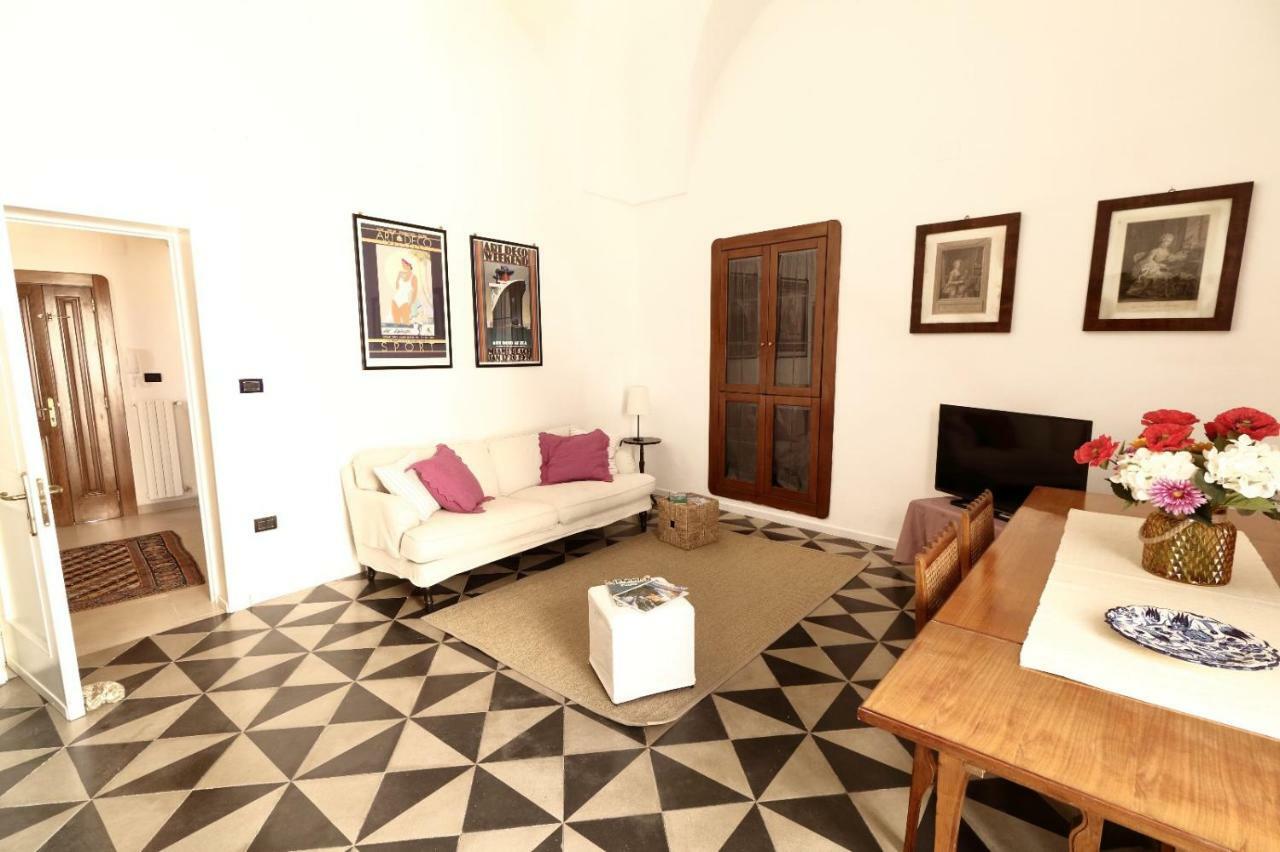 Slow Lecce - Old Town Apartment Sit Exterior foto